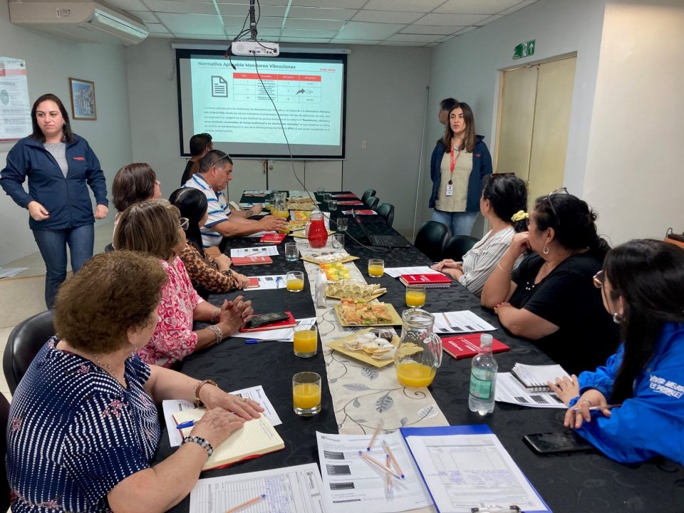 /vecinas-y-vecinos-de-tierra-amarilla-presentes-en-taller-participativo-de