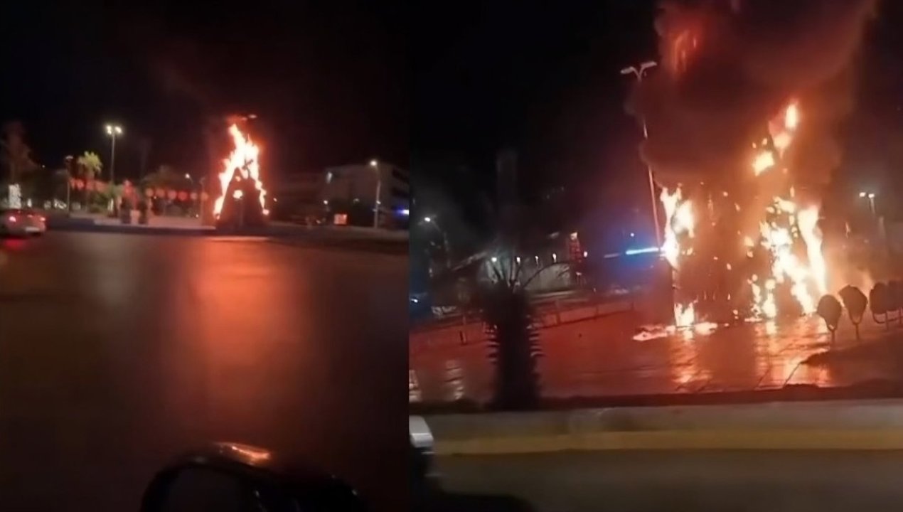 /fuego-consume-uno-de-los-tres-arboles-navidenos-de-tocopilla
