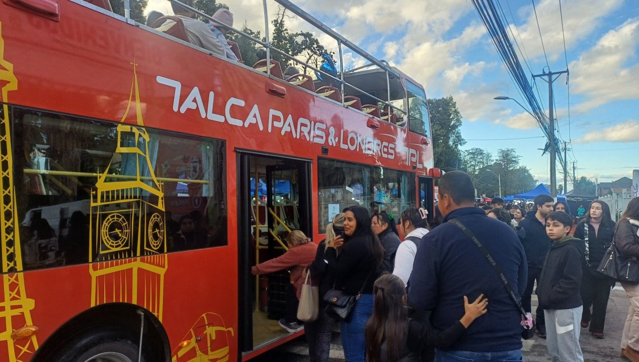 /bus-turistico-fue-exito-en-vendimia-curico-2026
