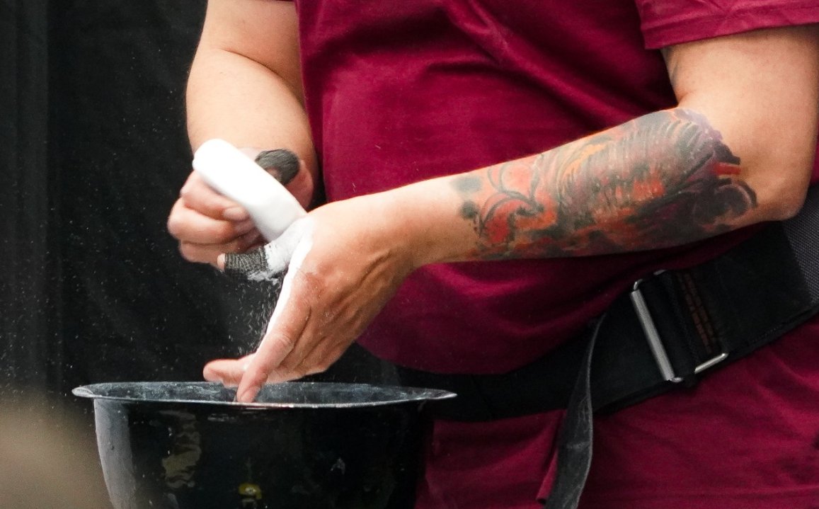 /campeonato-municipal-de-pesas-reune-a-50-competidores