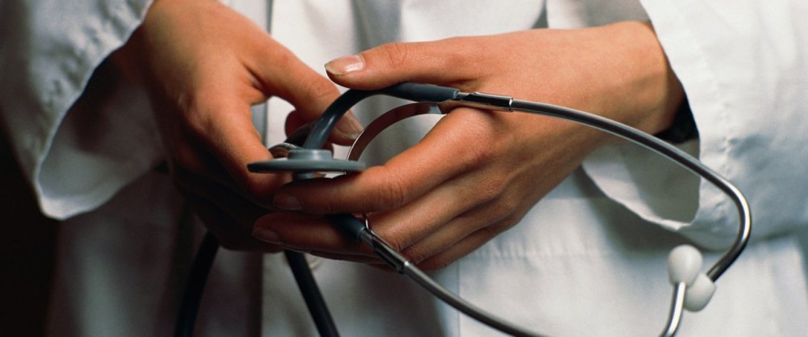 NOMII: La agencia osornina que brinda alternativa de especialización a médicos latinoamericanos