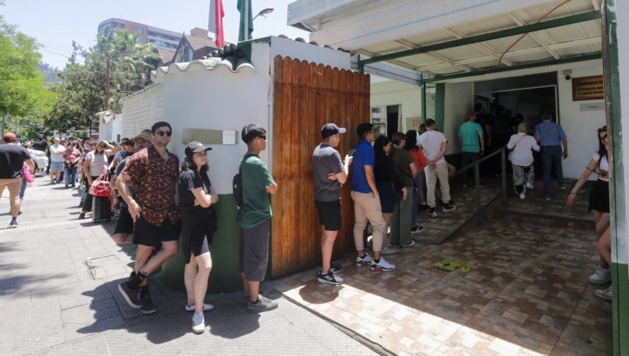 /regionales/hombre-se-excuso-de-votar-y-carabineros-descubrieron-que-tenia-una-denuncia