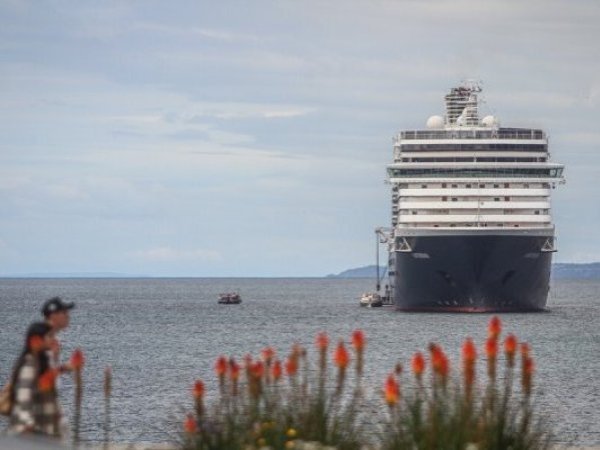 Minsal mantiene en aislamiento preventivo a dos chilenos tras brote de hantavirus en crucero