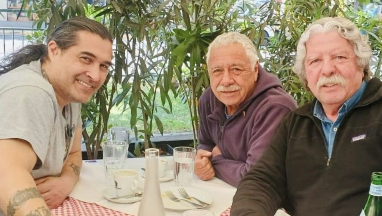 /magazine/cantante-chileno-tuvo-que-pagar-parte-de-pension-de-alimentos-para-no-ir-a