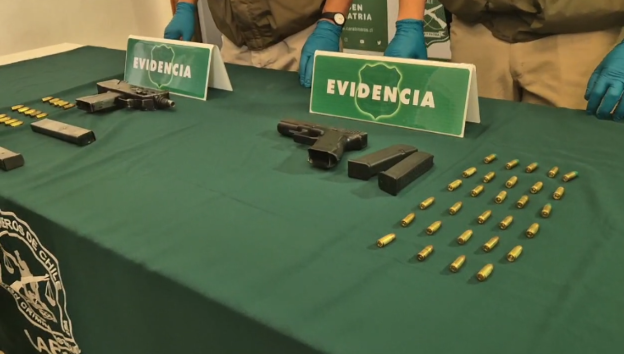 /fiscalia-formalizo-a-colombiano-detenido-con-pistola-y-subfusil-de-guerra