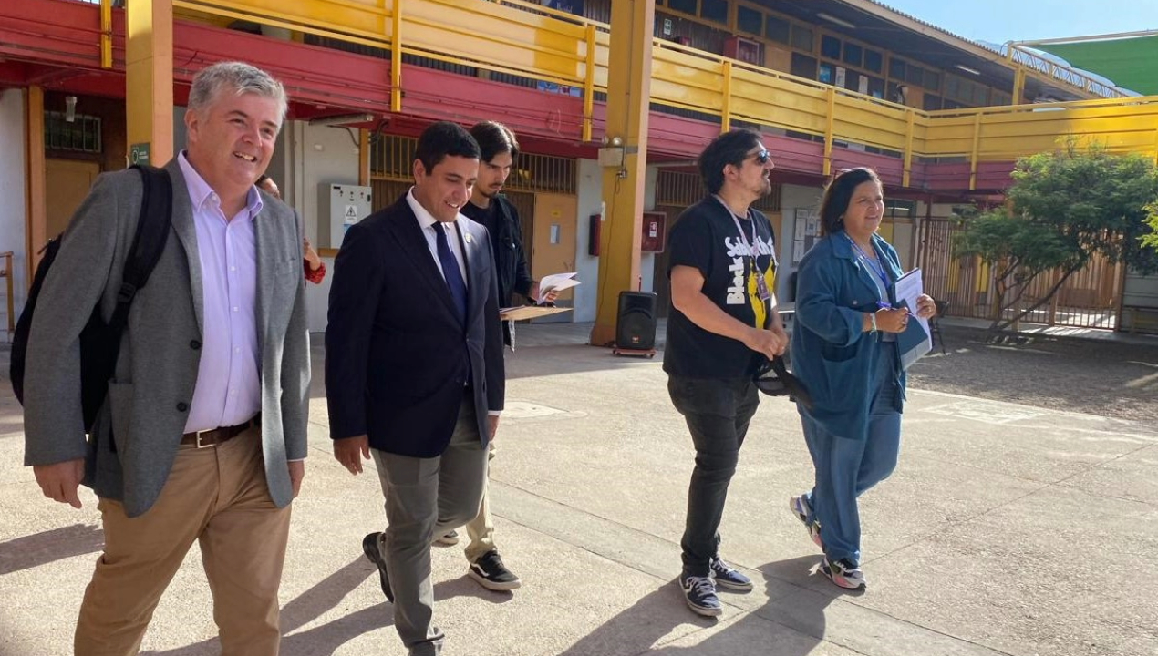 /realizan-obras-de-mejoramiento-en-escuela-diferencial-juan-sandoval-en